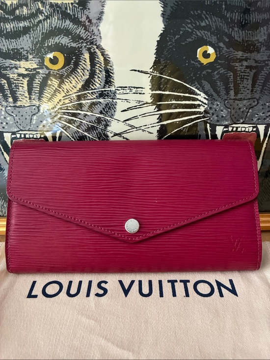 Louis Vuitton Handbags - Louis Vuitton Fucshia Sarah Epi Wallet!